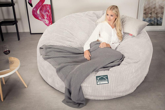 Lounge Pug, Pouf Sacco Gigante King Size XXL, C3000L CloudSac, Imbottito Di Fiocchi Di Lattice e Poliestere, Velluto a Coste Avorio