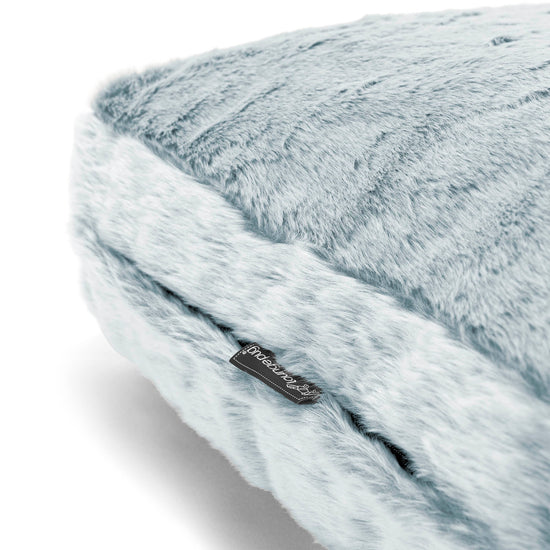 Cuscino da Pavimento - Eco-pelliccia di Coniglio Azzurro Polvere 02