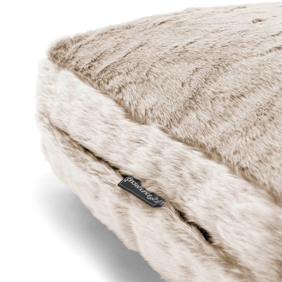 Cuscino da Pavimento - Eco-pelliccia di Coniglio Marrone dorato 02