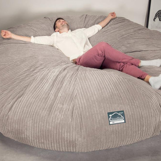 Lounge Pug, Pouf Sacco Gigante Titanico XXXXXL, C5000L CloudSac, Imbottito Di Fiocchi Di Lattice e Poliestere, Velluto a Coste Visone
