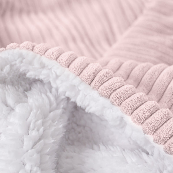 Plaid / Coperta Sherpa - Velluto a Coste Rosa Cipria Fabric Close-up Image