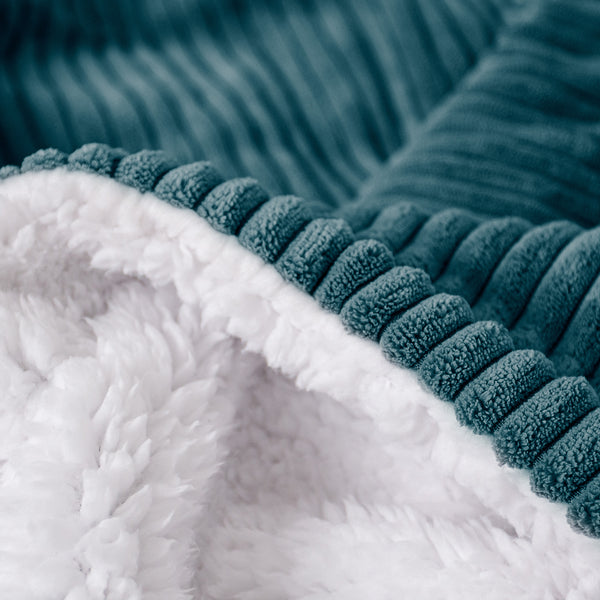 Plaid / Coperta Sherpa - Velluto a Coste Tiglio Fabric Close-up Image